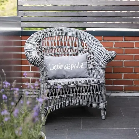 Apartment Komfortable Mit Grossem Balkon By Interhome *